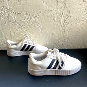 Adidas Platform Sneakers! Fits a size 7.5 women!